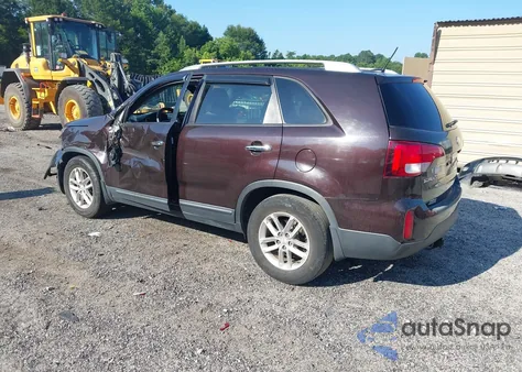 2014 Kia Sorento Lx z USA, uszkodzony, nr VIN 5XYKT3A68EG469908